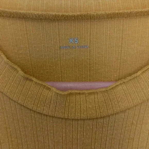 Girls Embroidered Lettuce Edge Shirt Size XZ Golden Yellow. - Picture 2 of 5